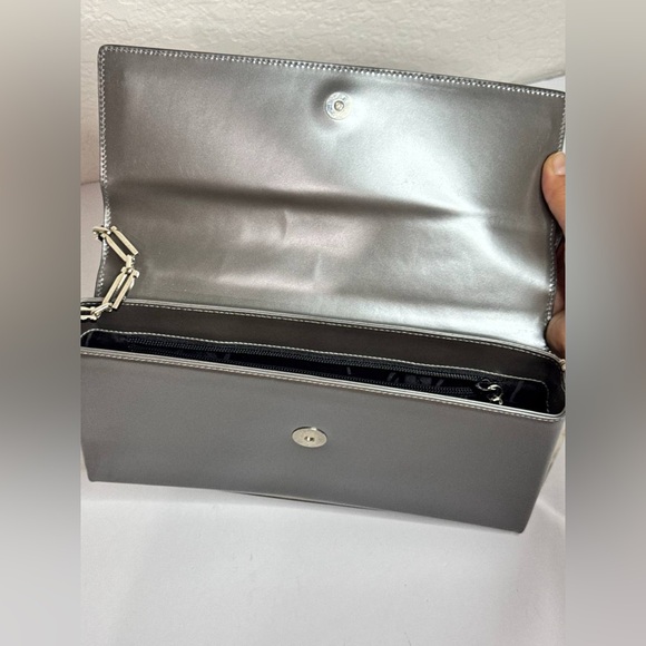 Salvatore Ferragamo Metallic Silver Leather Shoulder Bag - Picture 12 of 14
